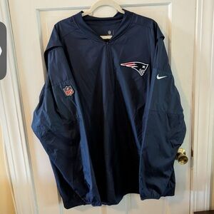 New England patriots  Team Logo Navy Windbreaker